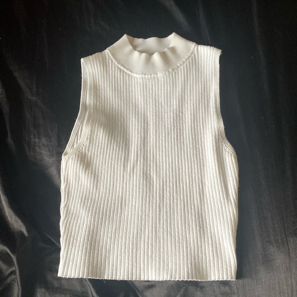 slightly cropped sweater shirt from H&M